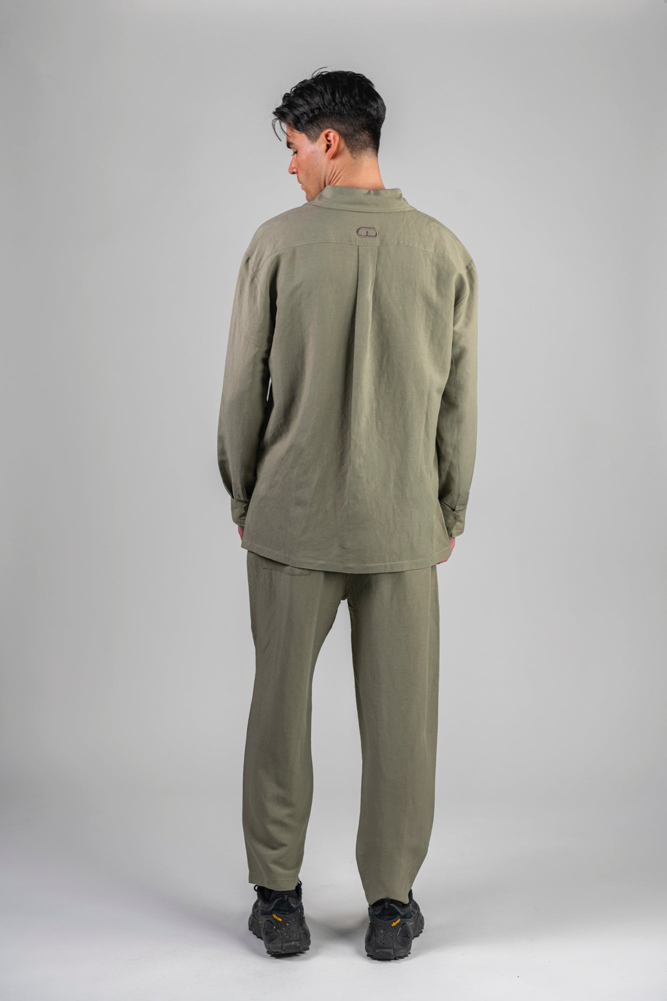green-linen-shirt-male-back